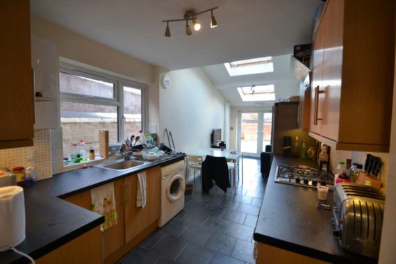 6 Bedroom Terraced